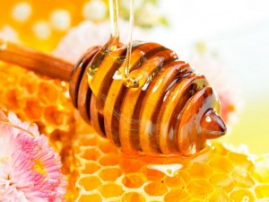 CÔNG THỨC VÀNG TRỊ TÀN NHANG BẰNG MẬT ONG